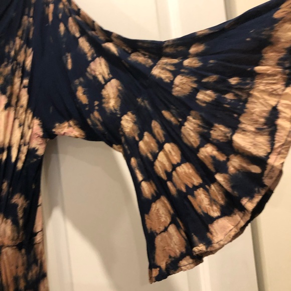 Dress - Picture 3 of 4